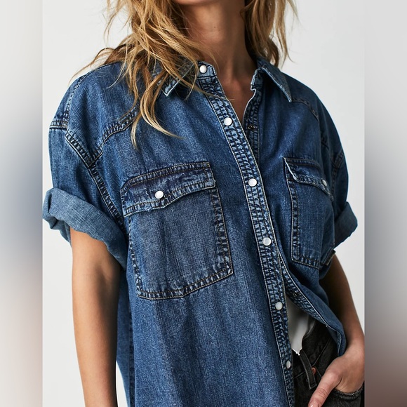 We The Free The Short Of It Denim Top Size small - Picture 3 of 9